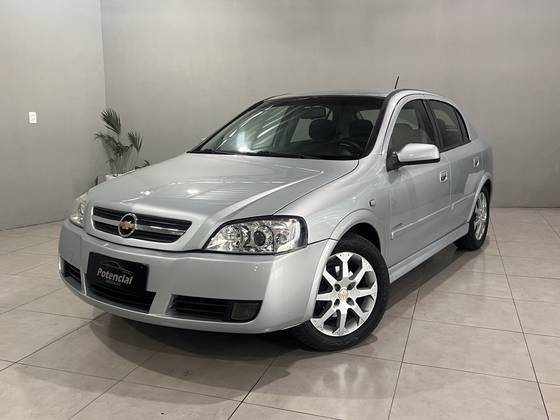 CHEVROLET ASTRA 2.0 MPFI ADVANTAGE 8V FLEX 4P MANUAL